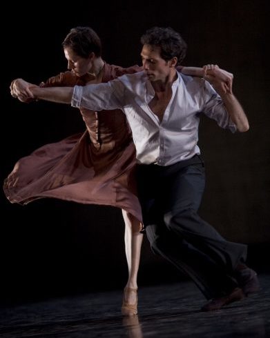 Overgrown Path danseurs du ballet national du rhin choéragraphie de Jiri Kylian