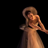 Patronage des éléments de costumes pour la fée, ballet La Belle, chorégraphie JC Maillot, Ballets de Monte Carlo
